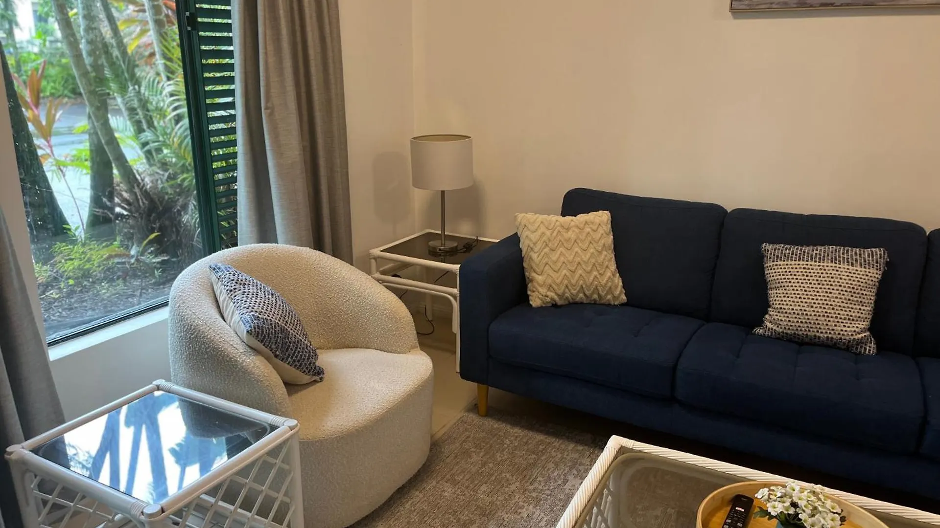 Tropical Apartment Cairns Australia